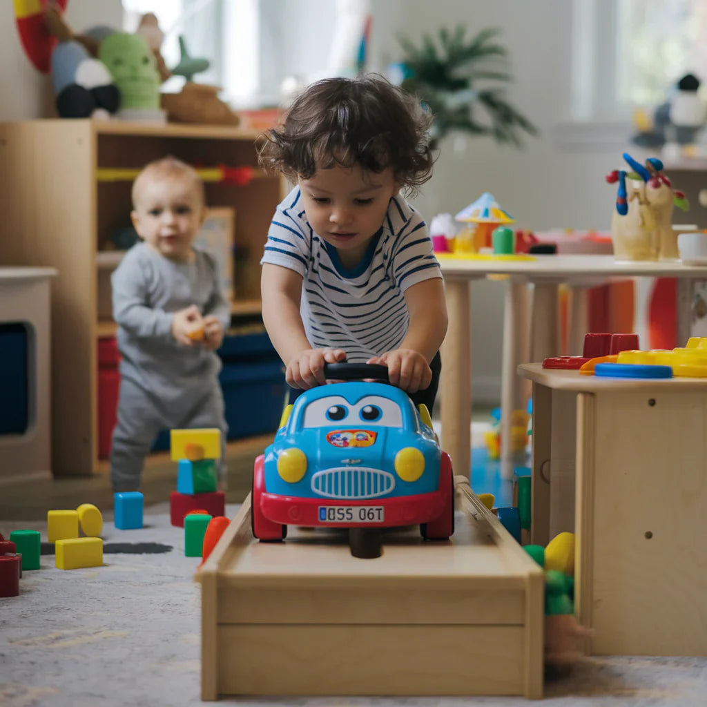 איך צעצועים תורמים לפיתוח מוטוריקה עדינה וגסה אצל ילדים